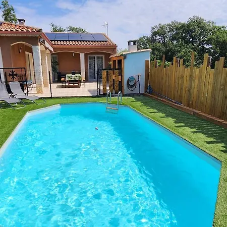 Familliale Au Calme Sans Vis A Vis, Bbq, Piscine Privee, Proche De La Villa