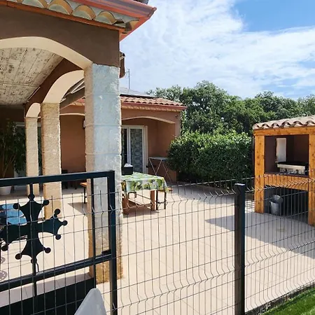 Villa Familliale Au Calme Sans Vis A Vis, Bbq, Piscine Privee, Proche De La Saint-Thibery